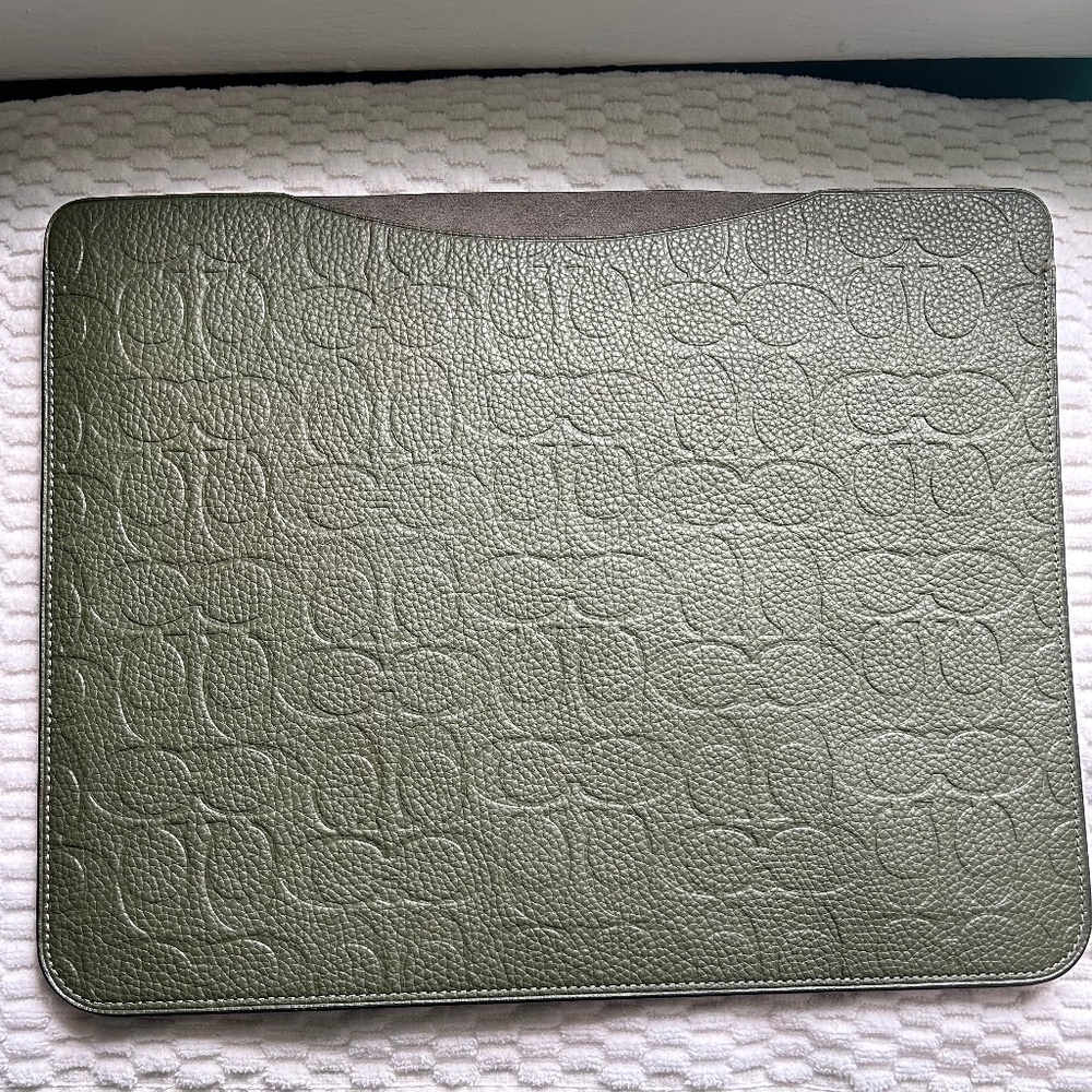 Coach IPad